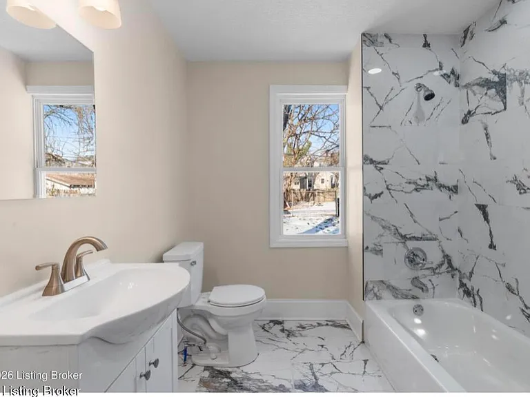 2205 Bolling Ave — Photo 8