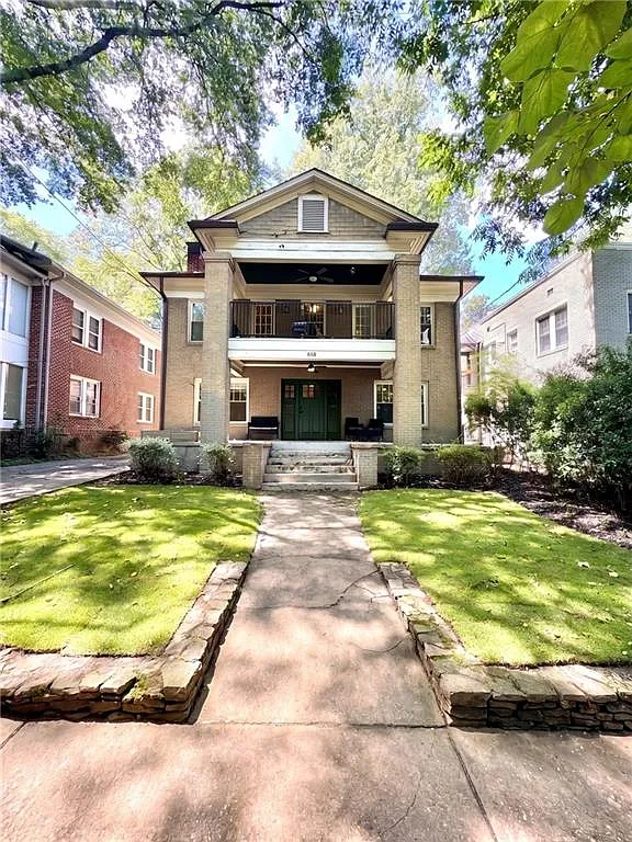 1 bed, 1.0 bath, 850 sqft, $1,950 — Photo 1