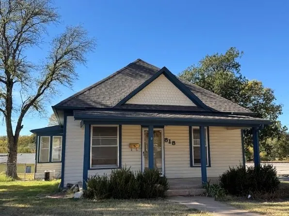 818 N F St, Wellington, KS 67152