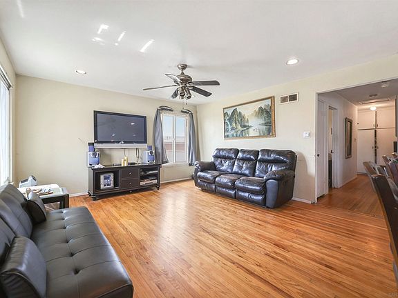 4th image of 6228 Calle Pavana