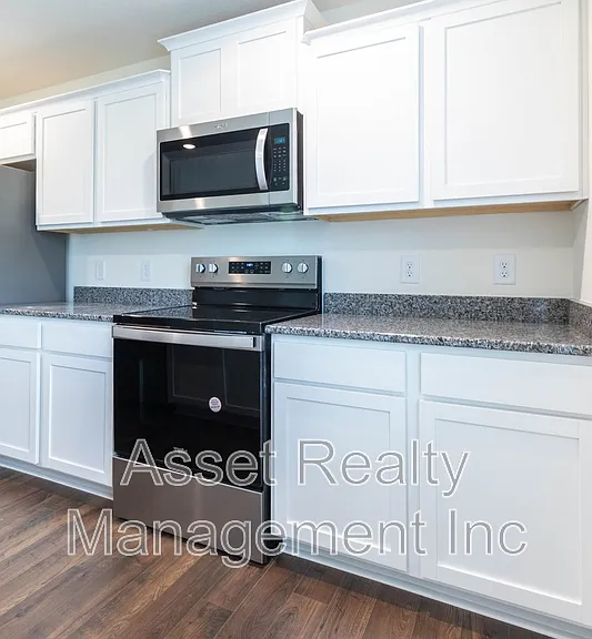 2076 Southwood Cir — Photo 18