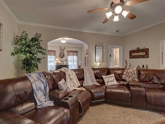 5th image of 57 Apple Wood Ln