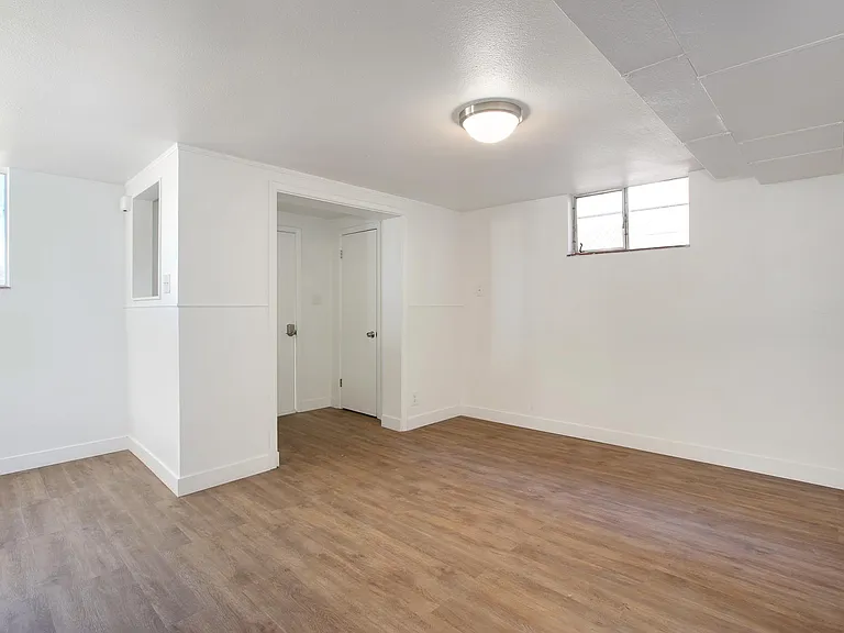 1253 Jackson St — Photo 9