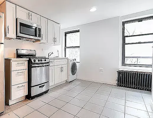 94 Saint Mark's Place — Photo 1