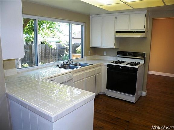 5th image of 10020 Vanguard Dr
