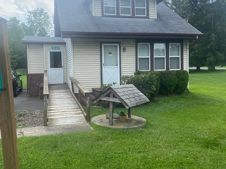 5635 Route 115 — Photo 2