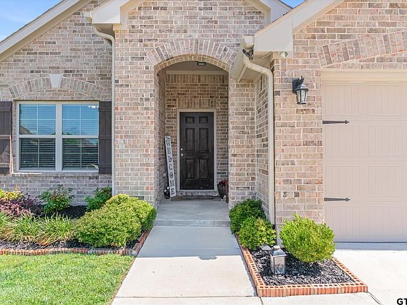 5th image of 1284 Binfield Dr