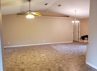 18 Water Track Trl, Ocala, FL 34472