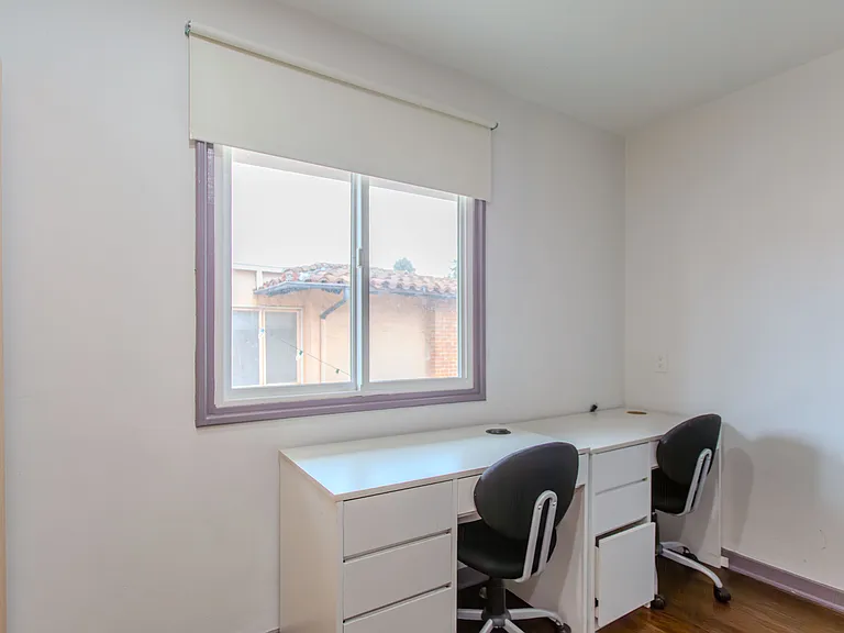 624 Hilgard Ave #210 — Photo 15