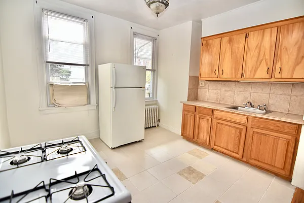 Rented by Bohemia Realty Group | media 8