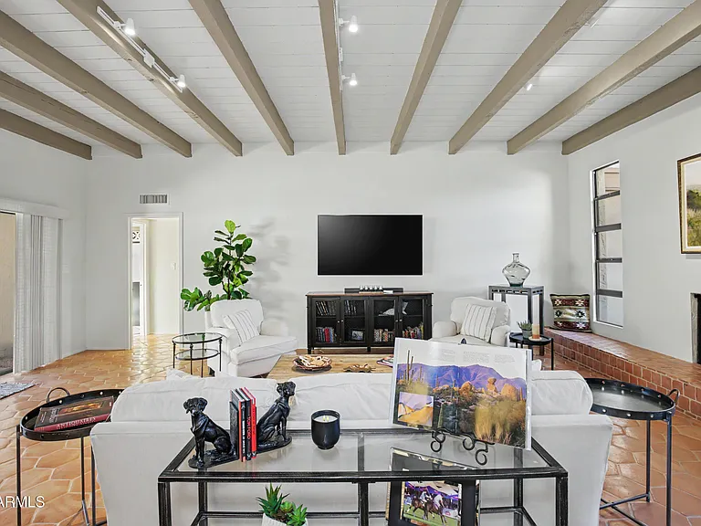 1049 N Boulder Dr — Photo 9