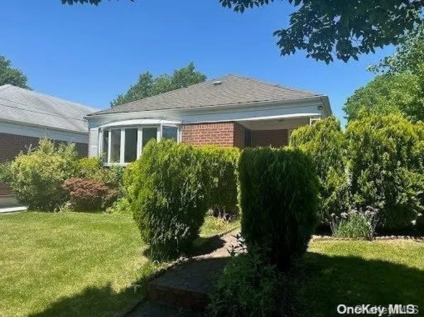 190-19 50 Avenue, Fresh Meadows, NY 11365