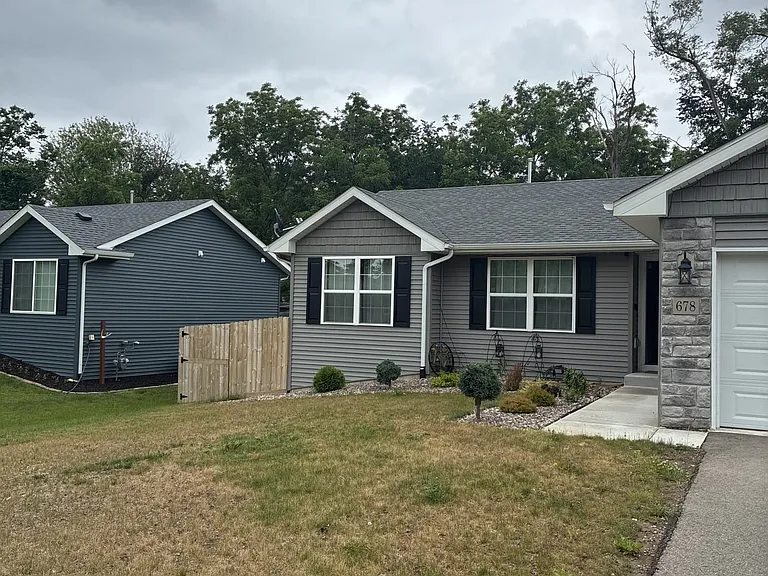 678 W Rice Dr — Photo 2