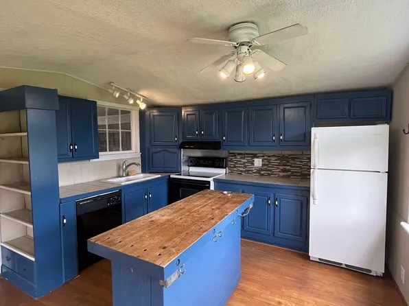 4069 Bullitt Rd, Greencastle, PA 17225