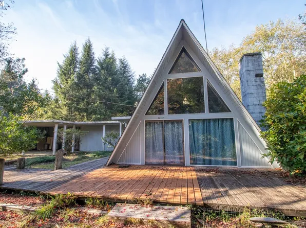 83306 Clear Lake Rd, Florence, OR 97439