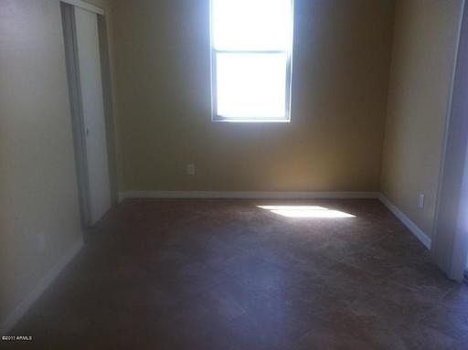 3rd image of 6634 W Hayes St