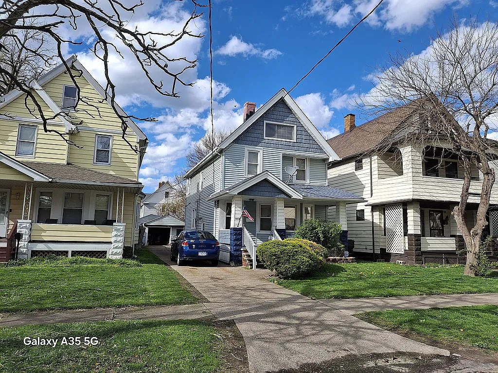 4108 Mapledale Ave photo 1