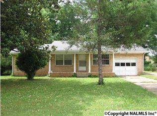 427 N Edgemont Cir NW, Huntsville, AL 35811