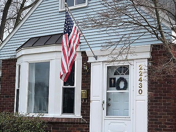 3rd image of 22430 Lakeland St
