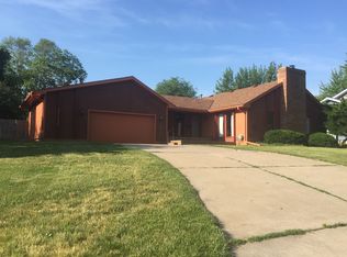 12615 Southdale Dr, Omaha, NE 68137