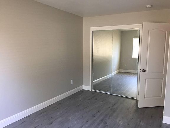 5th image of 439 Cherry Ln
