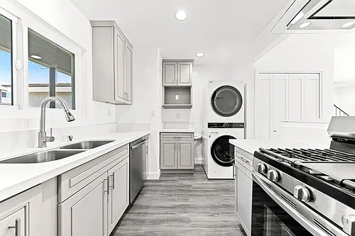 1907 Corinth Ave #2 Photo 1