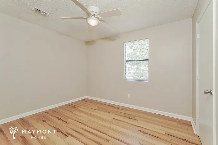 3806 Beacon Dr — Photo 10