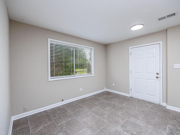 3rd image of 6200 Blynn Dr. #D