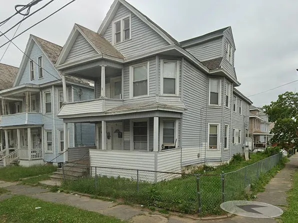 97 Elm St, Schenectady, NY 12304