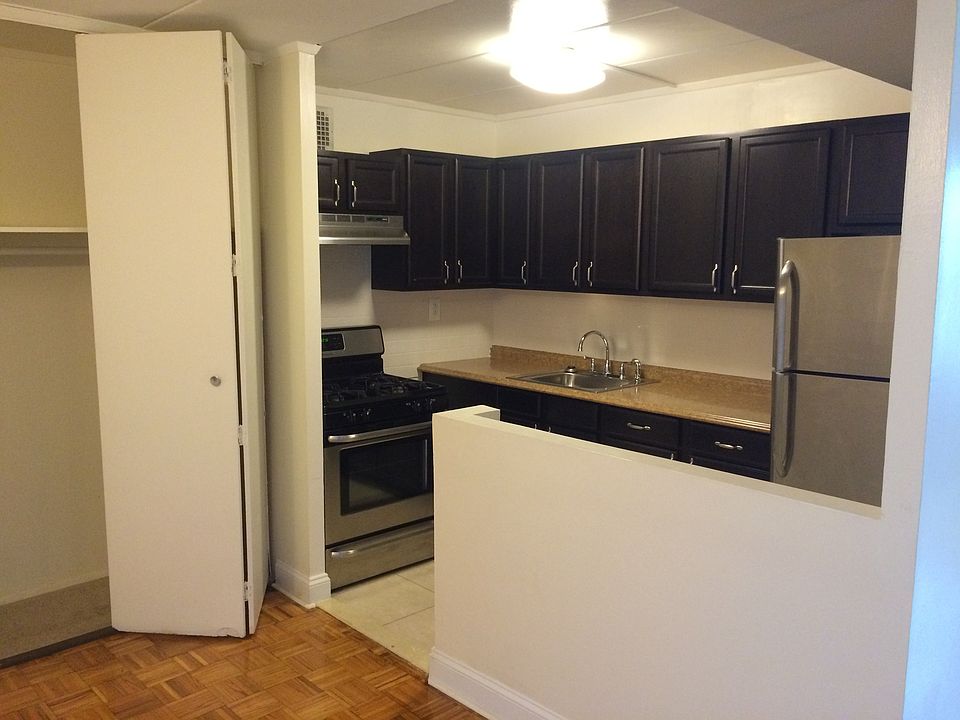 1st image of 30 Park Ave #3rd