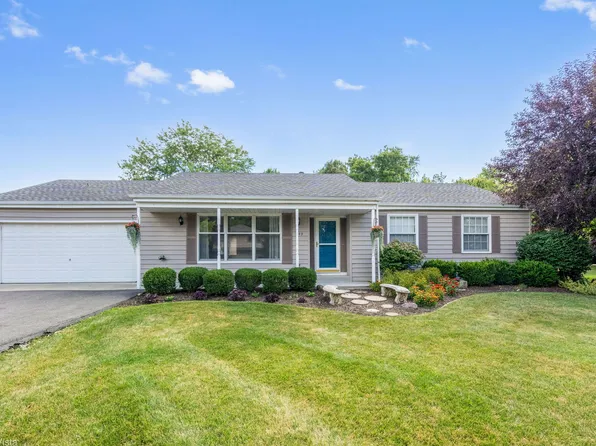 449 Ohio Rd, Frankfort, IL 60423