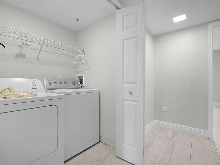 13929 Fairway Island Dr #818 — Photo 16