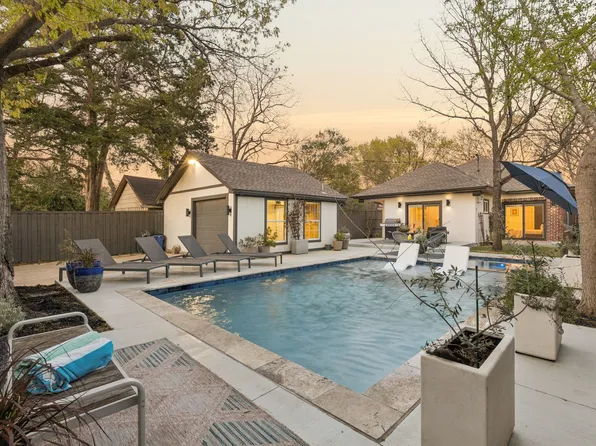 1419 S Montreal Ave, Dallas, TX 75208