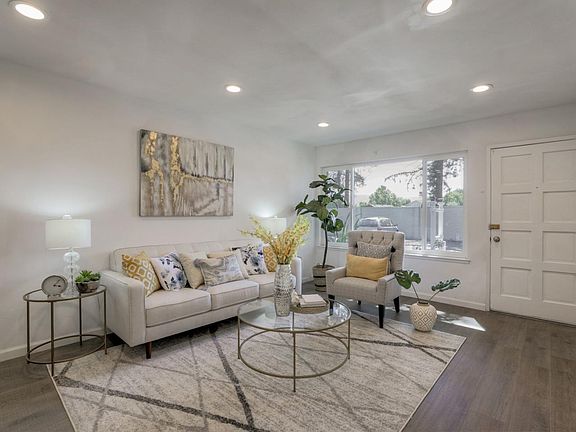 2nd image of 576 Latimer Cir