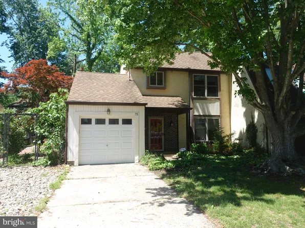 75 Peregrine Dr, Voorhees, NJ 08043