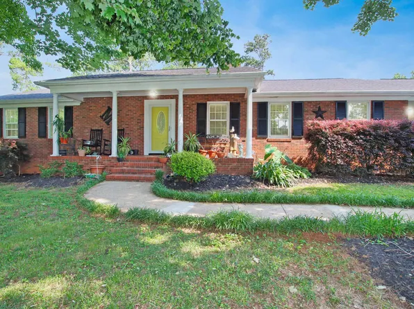 307 Shady Dr, Boiling Springs, SC 29316