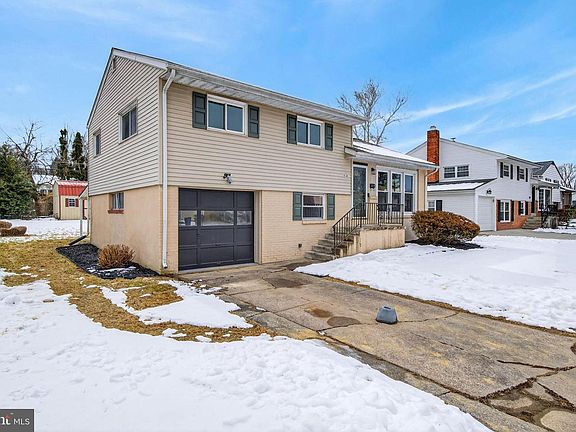 3rd image of 1016 Swarthmore Rd