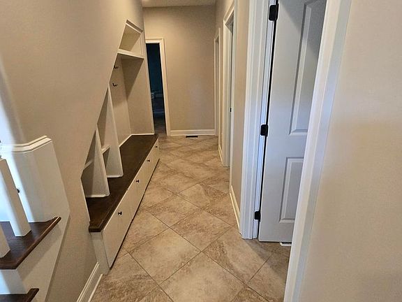 3rd image of 2571 Grand Oaks Dr