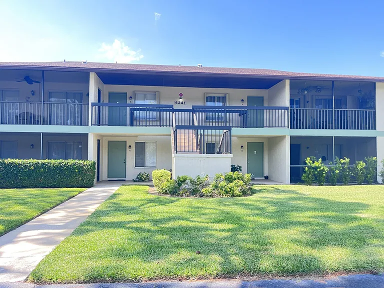 6341 Chasewood Dr #D — Photo 1