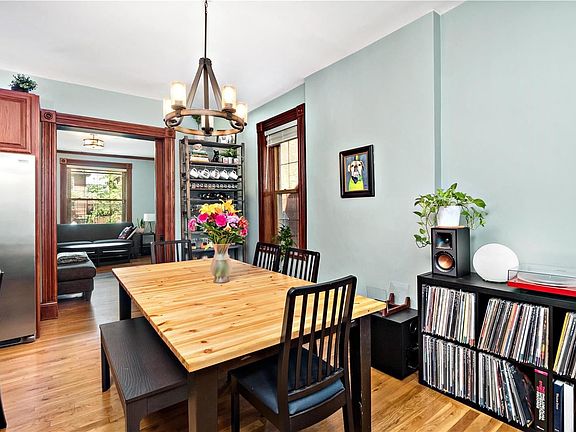 5th image of 3726 Juniata St