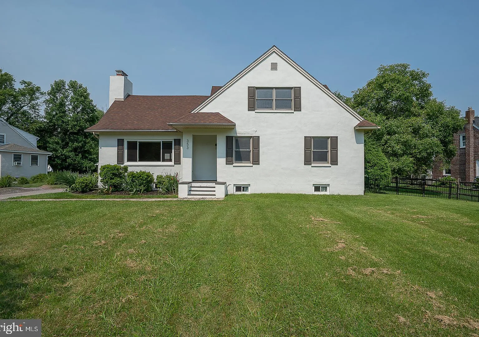 4 bed, 2349 sqft, $3,750 — Photo 1