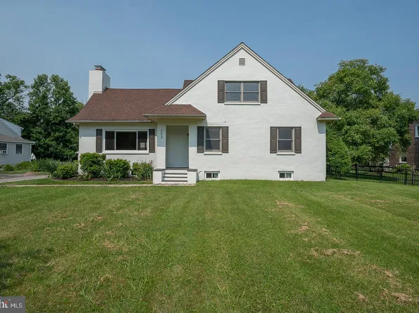 353 S Old Middletown Rd, Media, PA 19063