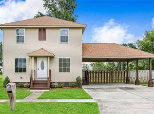 2509 Lena Dr, Chalmette, LA 70043