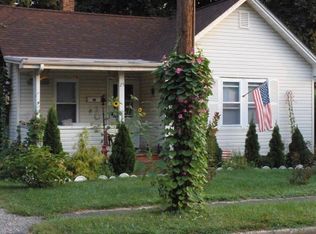 25 Oakland Ave, Port Jefferson Station, NY 11776