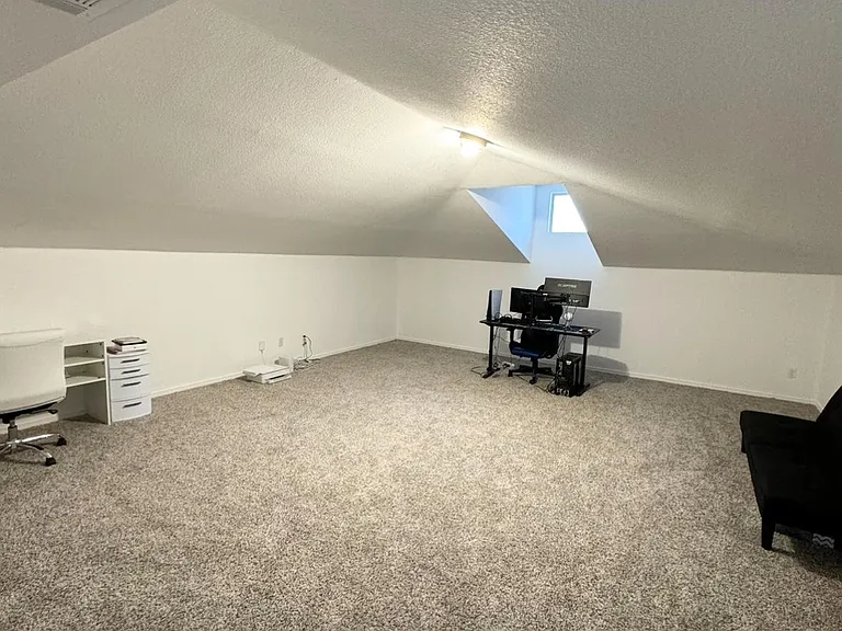 12808 Luis Cortinas — Photo 15