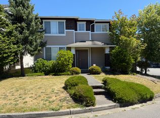 17076 165th Ave SE, Renton, WA 98058