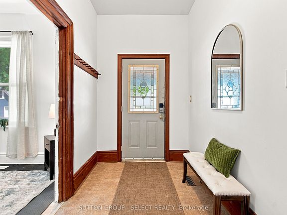 4th image of 563 Ontario St
