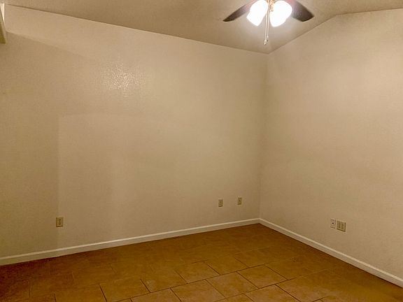 3rd image of 1368 E Babbitt Ln