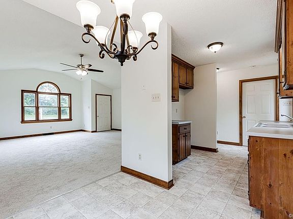 5th image of 7240 Harbor Hill Dr