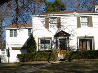 26020 York Rd, Huntington Woods, MI 48070